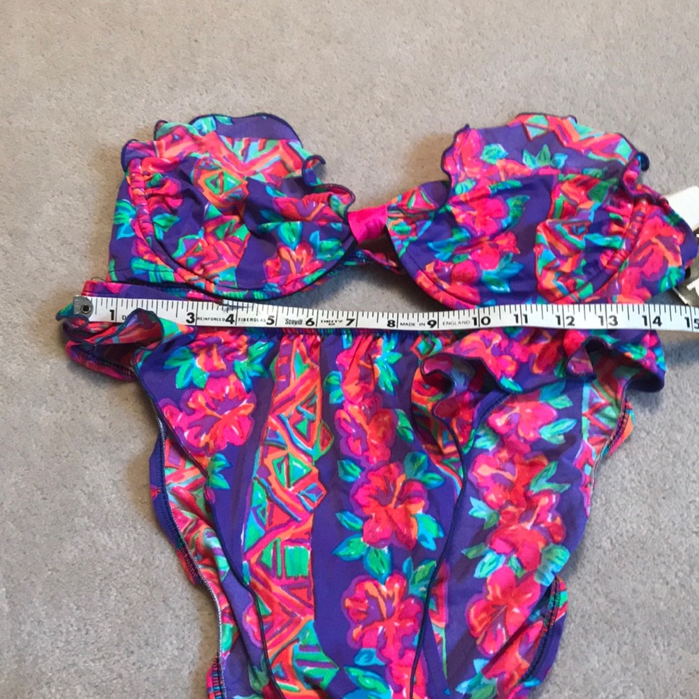 Bikini - Picture 5 of 6